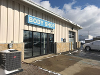 Auto Body Shop, Mechanics on Video Chat A Pro