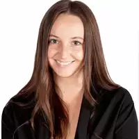 Lauren Steinbaugh is a Video Chat real-estate-agents